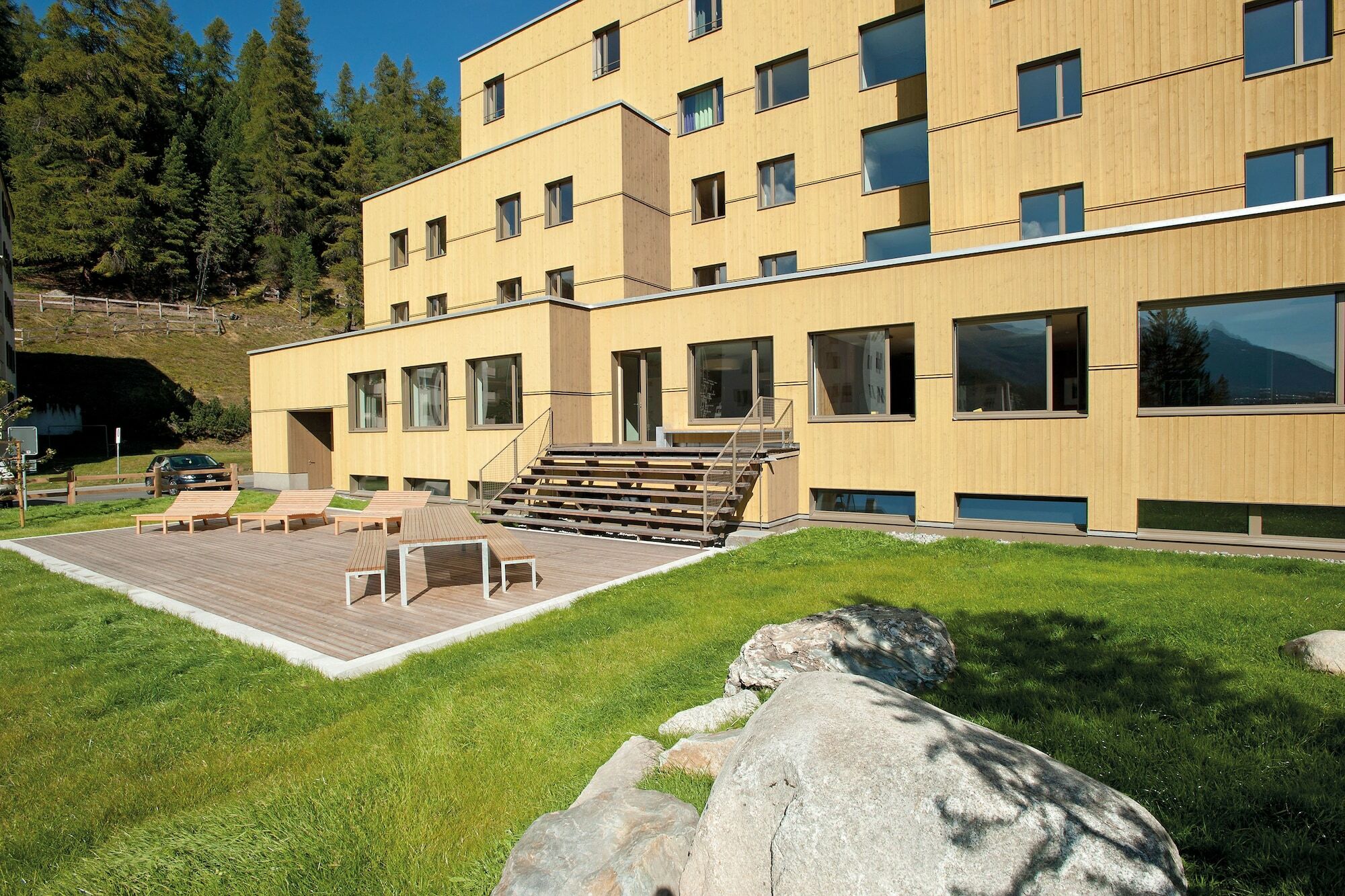 St. Moritz Youth Hostel Buitenkant foto